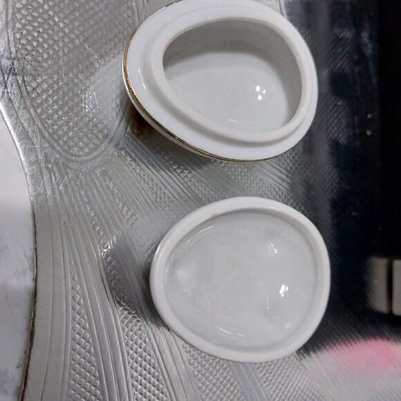 Holly Hobbie Genuine Porcelain Set Small Vase Decor Mini Jewelry Organizer Plate - Picture 13 of 15